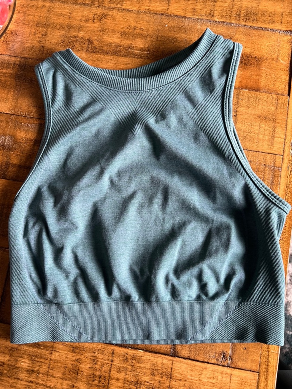 Alphalete Stratus Crop Size Small - Picture 2 of 3